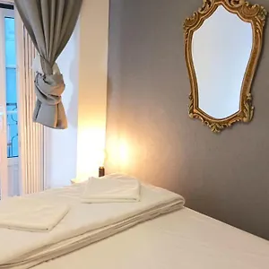 one-bedroom-apartment-in-the-centre-tv-da-madalena-01.hotels-lisbon-portugal.com/